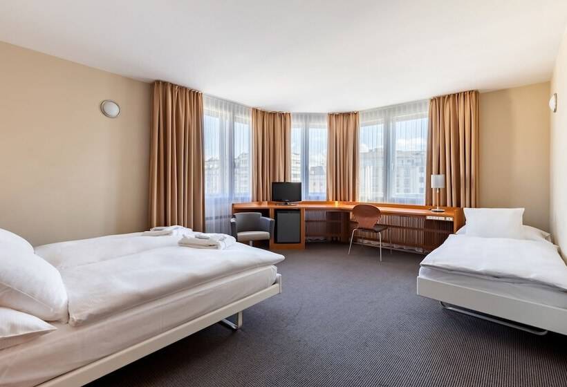 اتاق استاندارد سه نفره, Cornavin