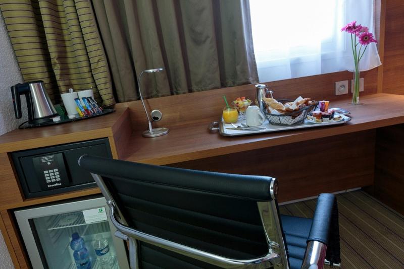 Номер Стандарт, Holiday Inn Clermont Ferrand Centre, An Ihg