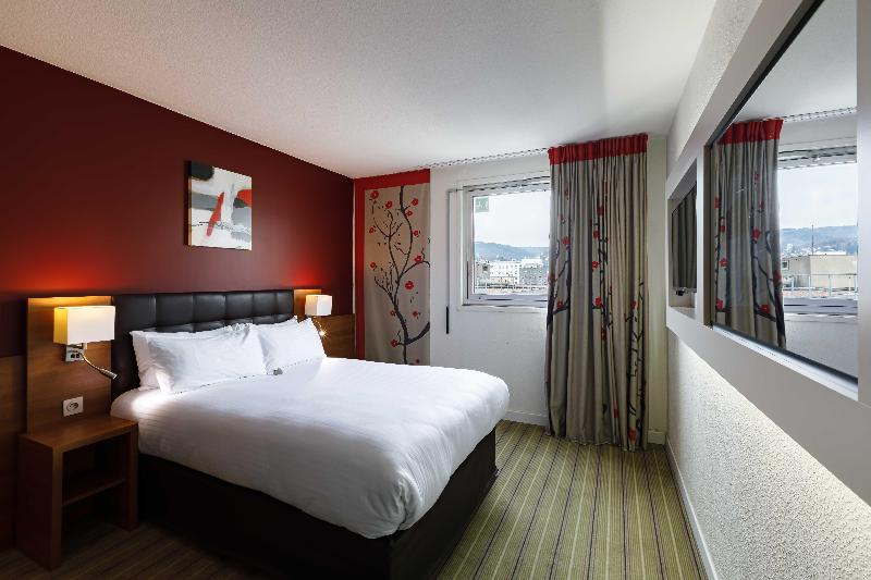 Номер Стандарт Адаптированный для Инвалидов, Holiday Inn Clermont Ferrand Centre, An Ihg