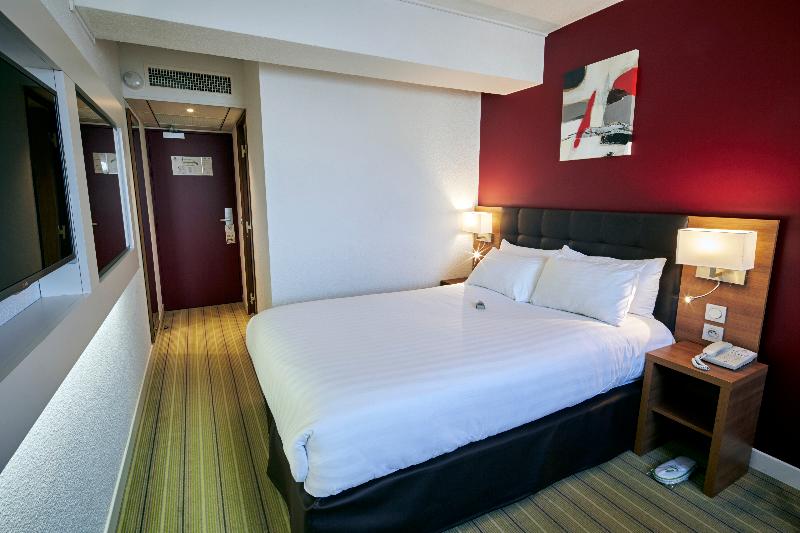 Номер Стандарт Адаптированный для Инвалидов, Holiday Inn Clermont Ferrand Centre, An Ihg