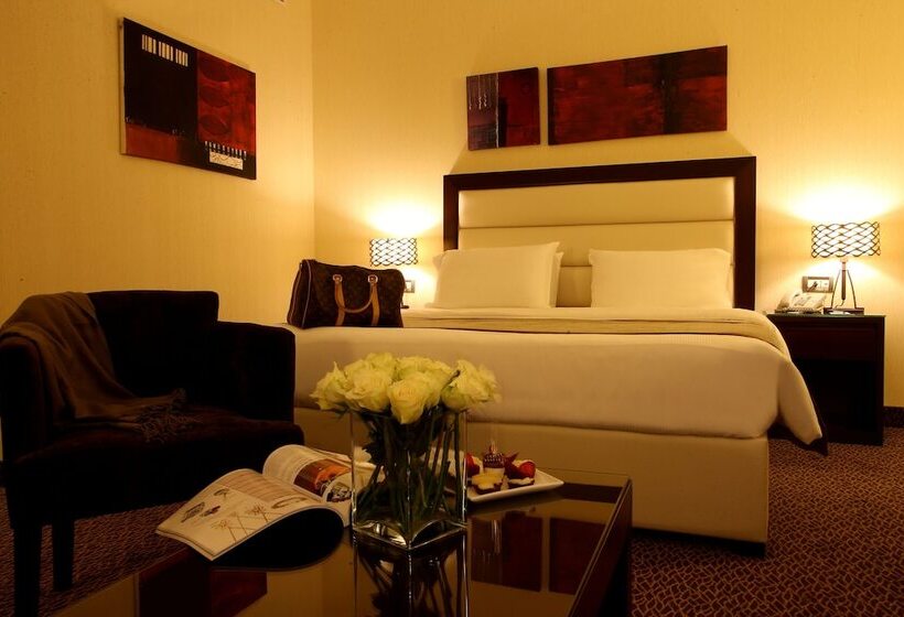 سوییت جونیور, Lancaster Raouche