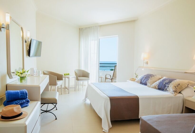 غرفة قياسية مطلّة علي البحر, Louis Imperial Beach