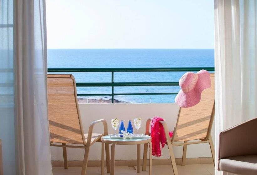 غرفة قياسية مطلّة علي البحر, Louis Imperial Beach