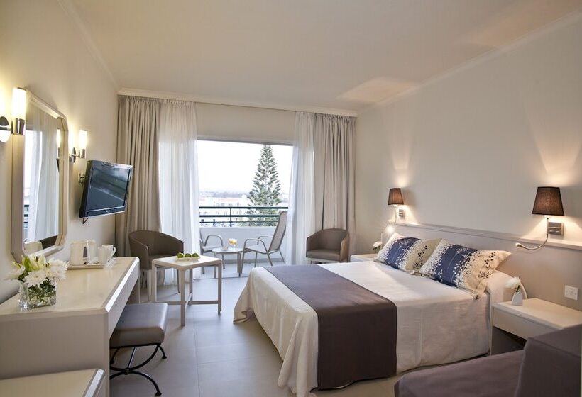 Номер Стандарт Вид на Море, Louis Imperial Beach