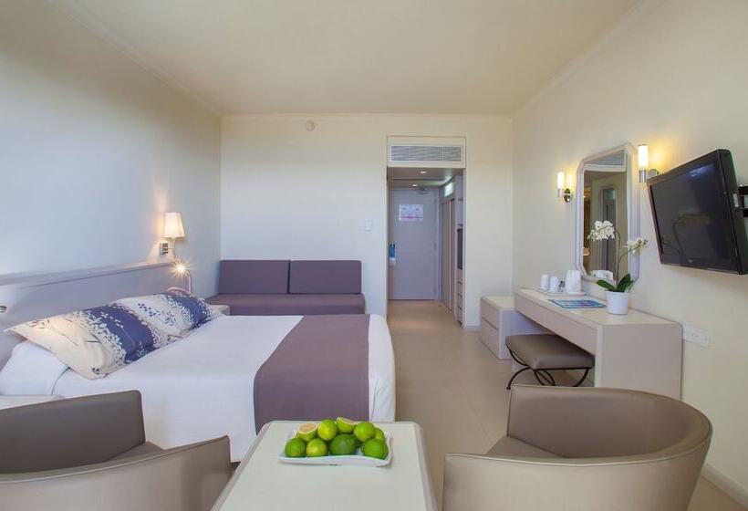 غرفة قياسية مطلّة علي البحر, Louis Imperial Beach