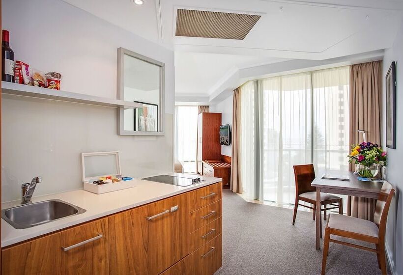 إستوديو ديلوكس, Mantra Legends