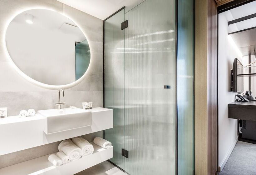 スタンダードルーム, Quay Perth