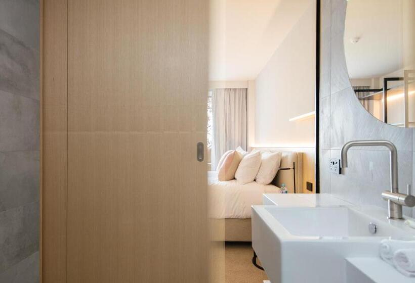 スタンダードスタジオ, Quay Perth