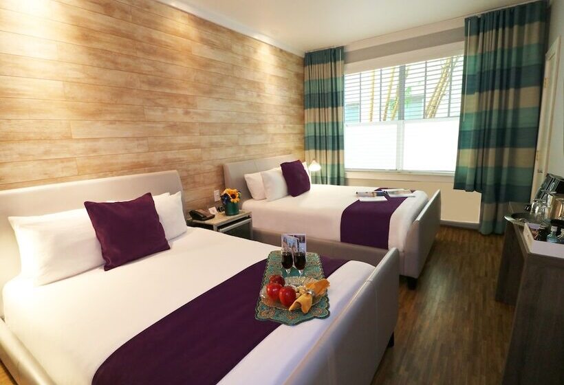 غرفه قياسيه سريرين مزدوجين, Shelley