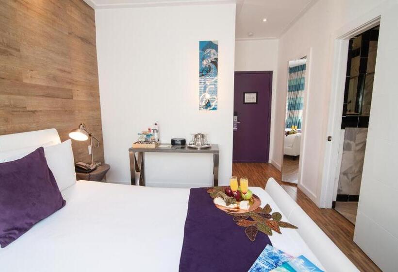 غرفة قياسية لذوى الاحتياجات الخاصة, Shelley