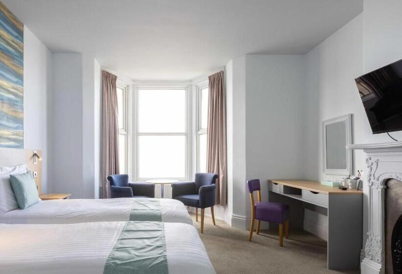 Номер Superior, The County