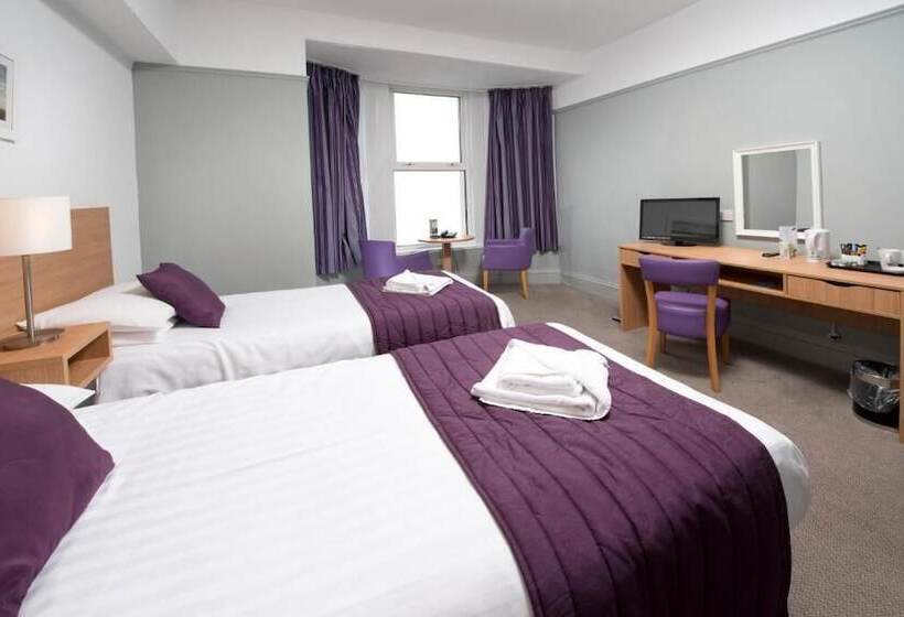 Номер Стандарт Вид на Море, The County