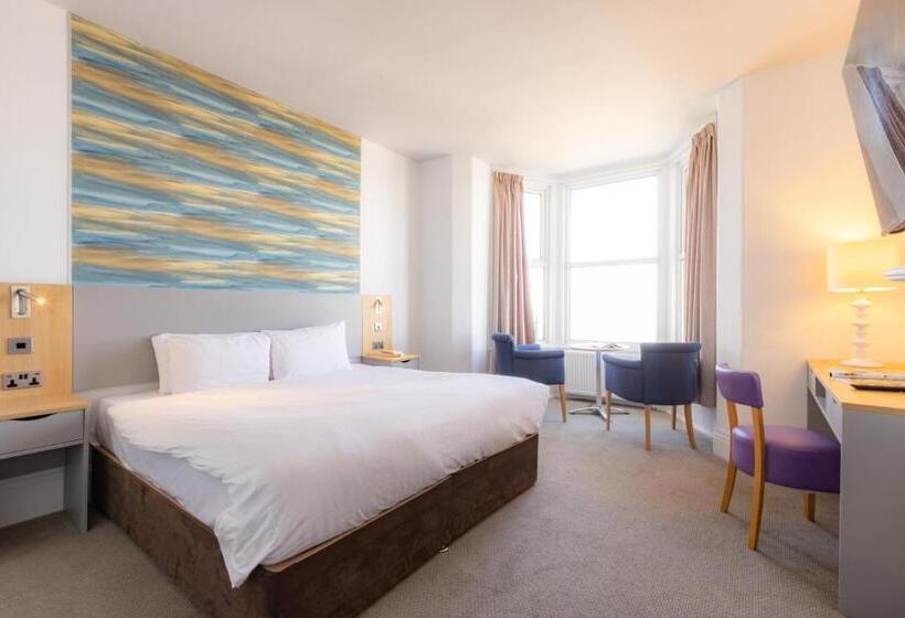 Номер Superior, The County