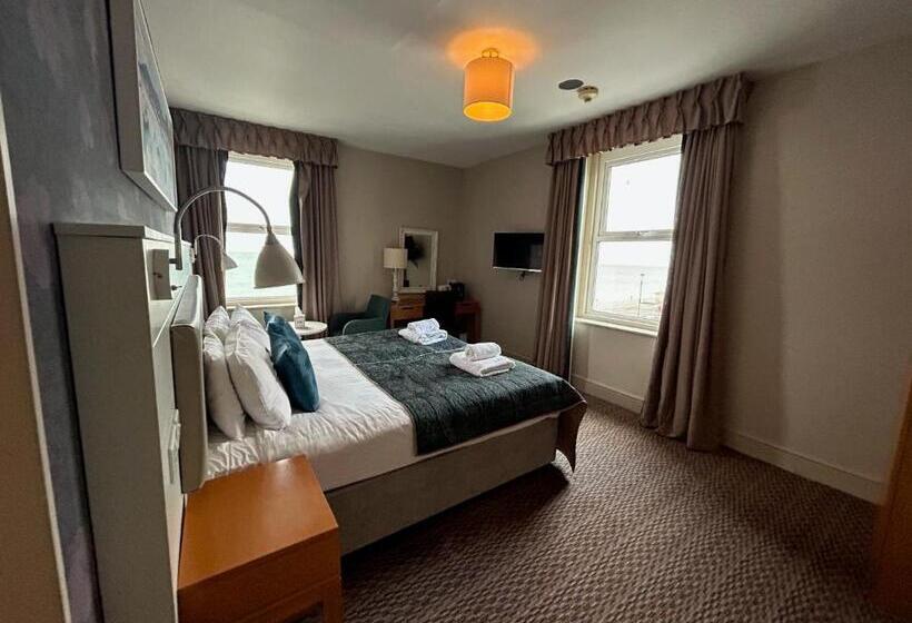 Номер Superior, The County