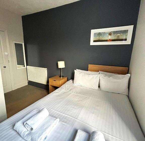 Номер Basic, The County