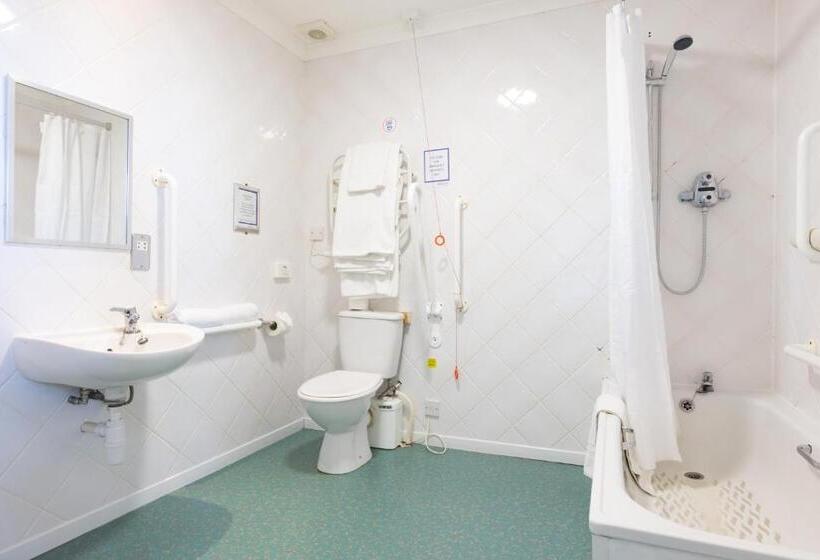 Семейный Номер, The County