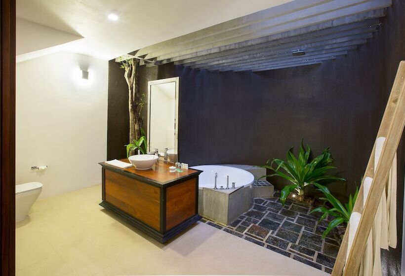 جناح, The Deer Park