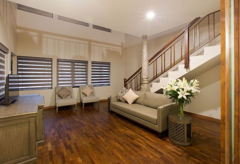 جناح, The Deer Park