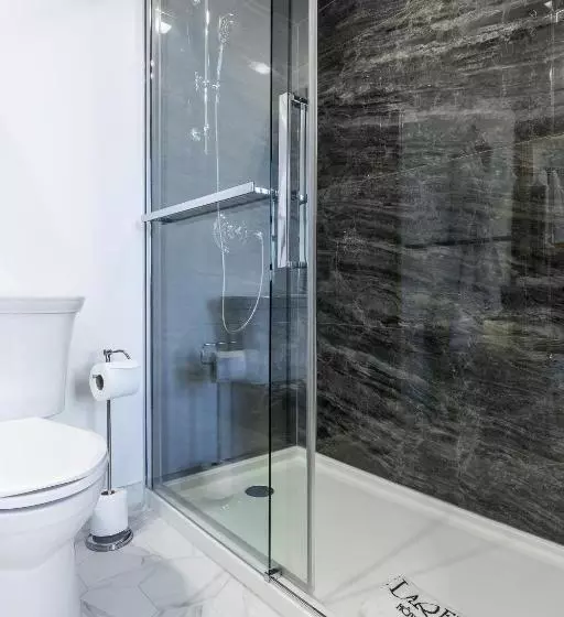 اتاق استاندارد با تخت دو نفره بزرگ, Clarendon