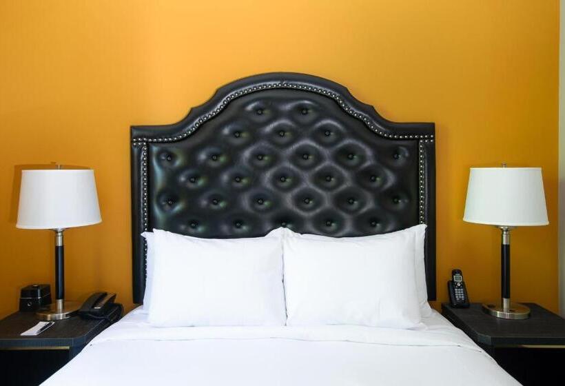 اتاق استاندارد, Clarendon