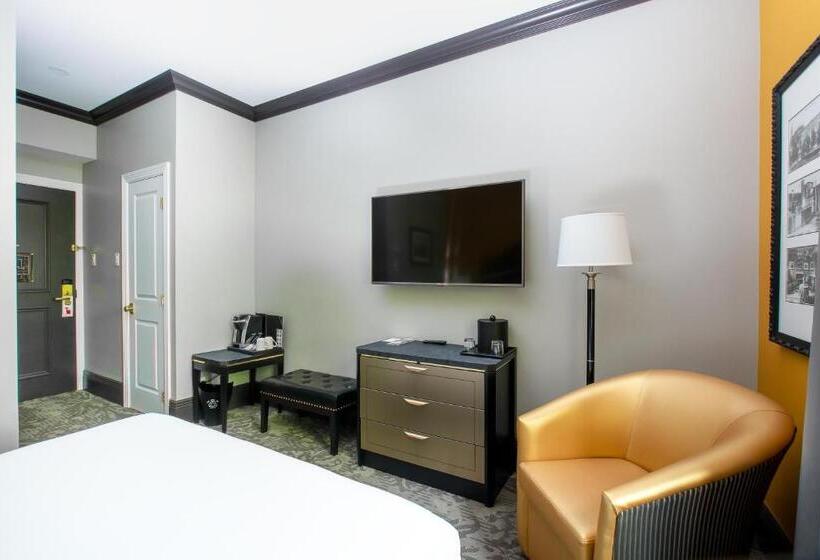 اتاق استاندارد, Clarendon