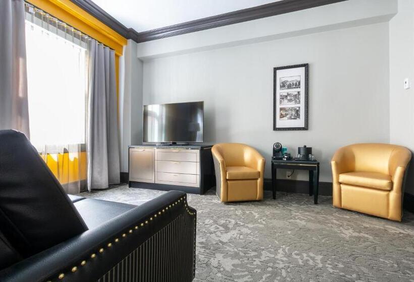 اتاق اجرایی, Clarendon