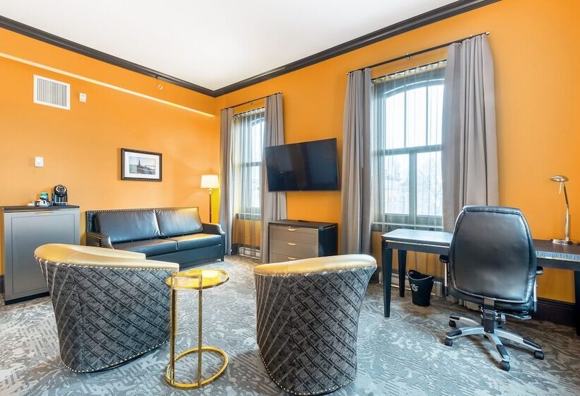 اتاق اجرایی, Clarendon