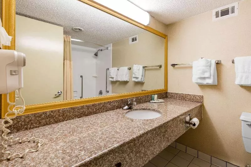 Sviitti King-vuode, Travelodge By Wyndham Williamsburg I 64