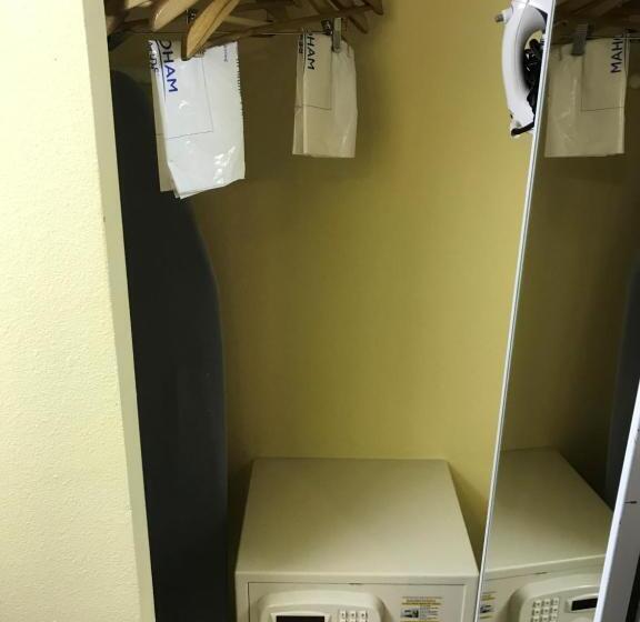 带2个双人床的标准工作室, Days Inn By Wyndham N Orlando/casselberry