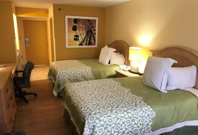 ２ダブルベッドのスタンダードルーム, Days Inn By Wyndham N Orlando/casselberry