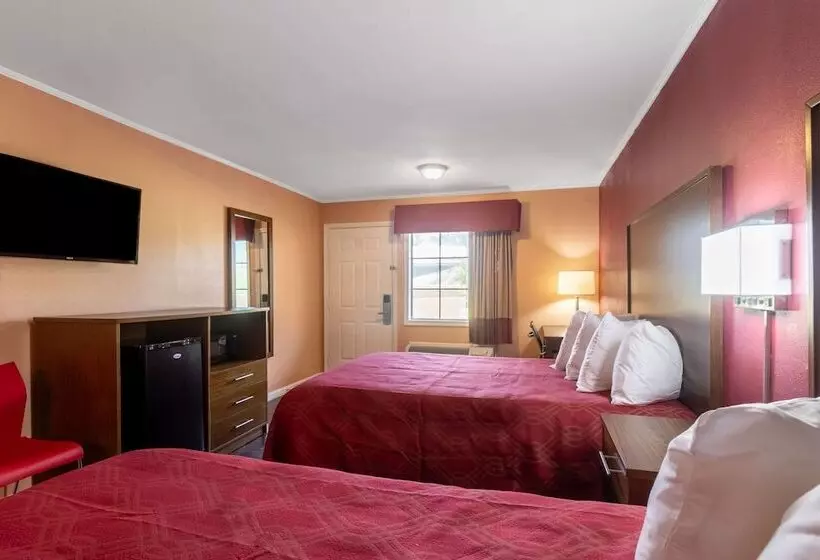 ２ダブルベッドのスタンダードルーム, Econo Lodge Cornersville