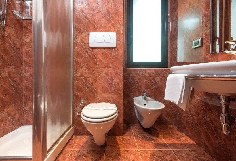 古典房间, Europa