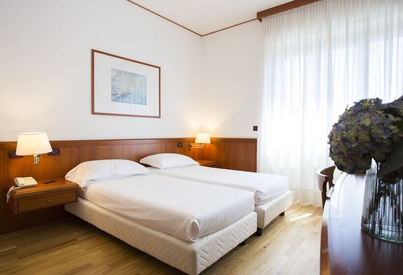 古典房间, Europa