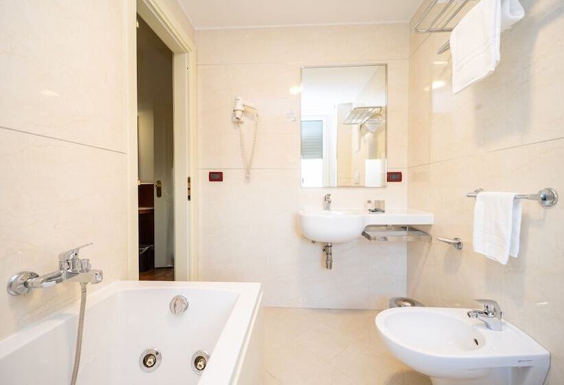 豪华房间, Europa