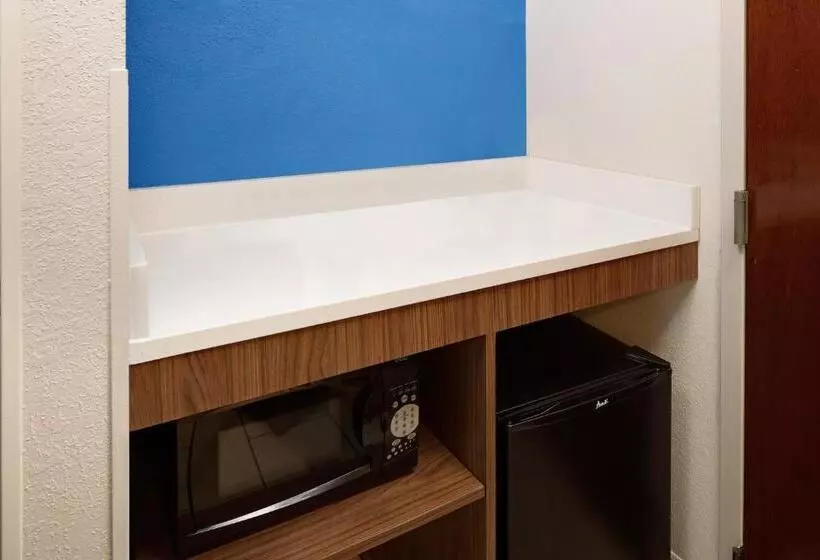 اتاق لوکس با تخت بزرگ, Holiday Inn Express   Harrisburg East By Ihg
