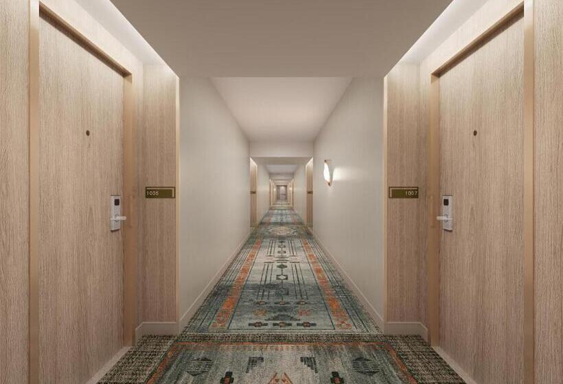 غرفة قياسية سرير ملكى, Hyatt Regency Irvine