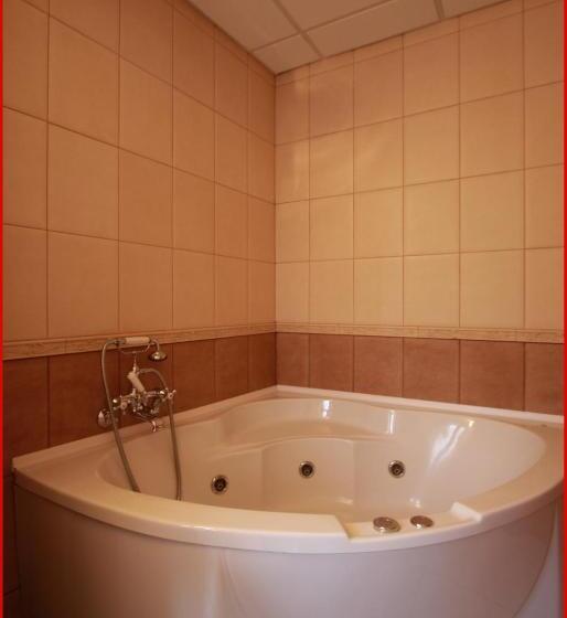 ジュニアスイート, Mara