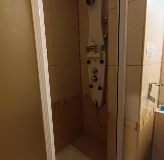 スタンダードシングルルーム, Mara