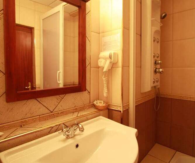 スタンダードルーム, Mara