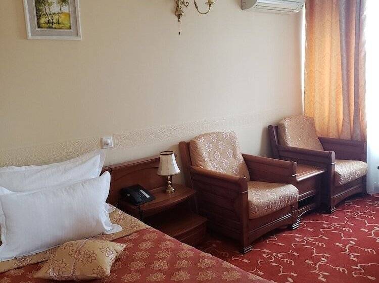 スタンダードシングルルーム, Mara