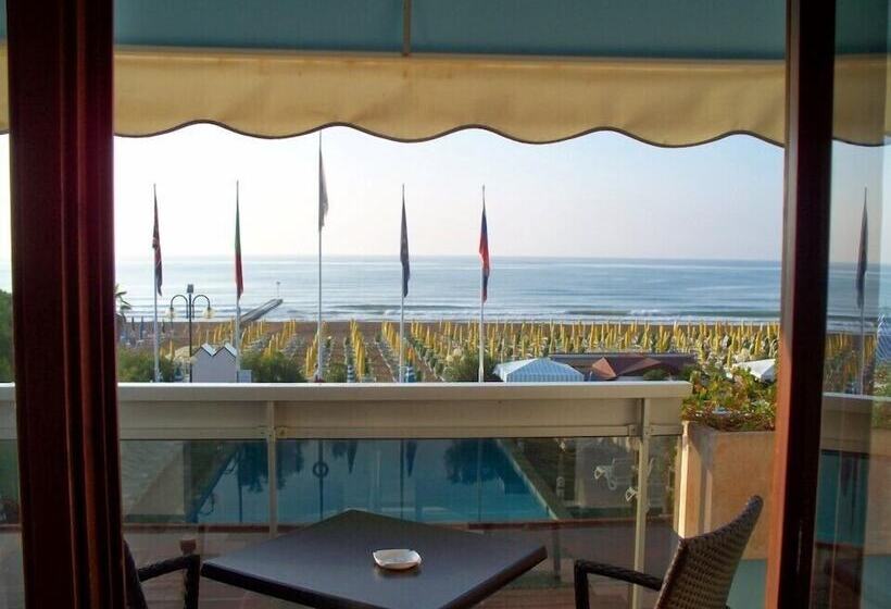 带海景的标准房, Monaco & Quisisana