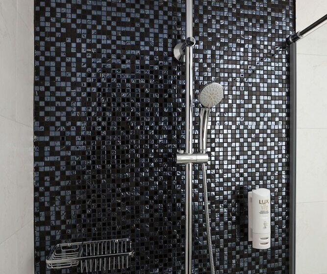 コンフォートルーム, Oktiabrskaya