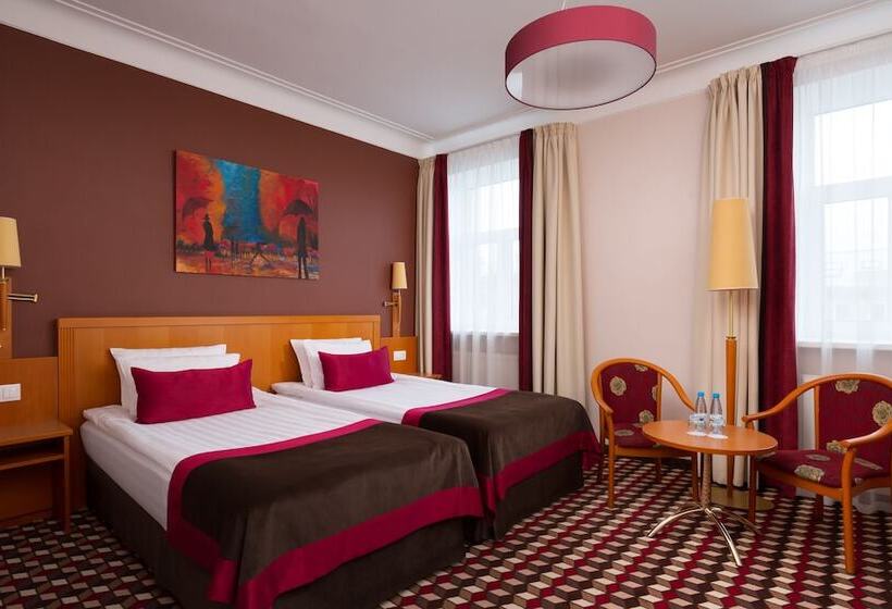 コンフォートルーム, Oktiabrskaya