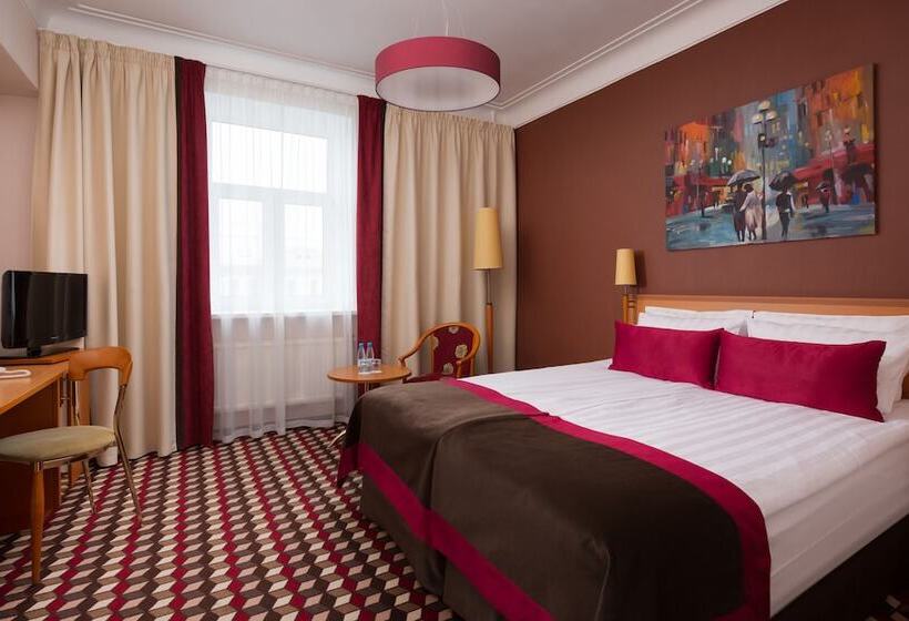 コンフォートルーム, Oktiabrskaya