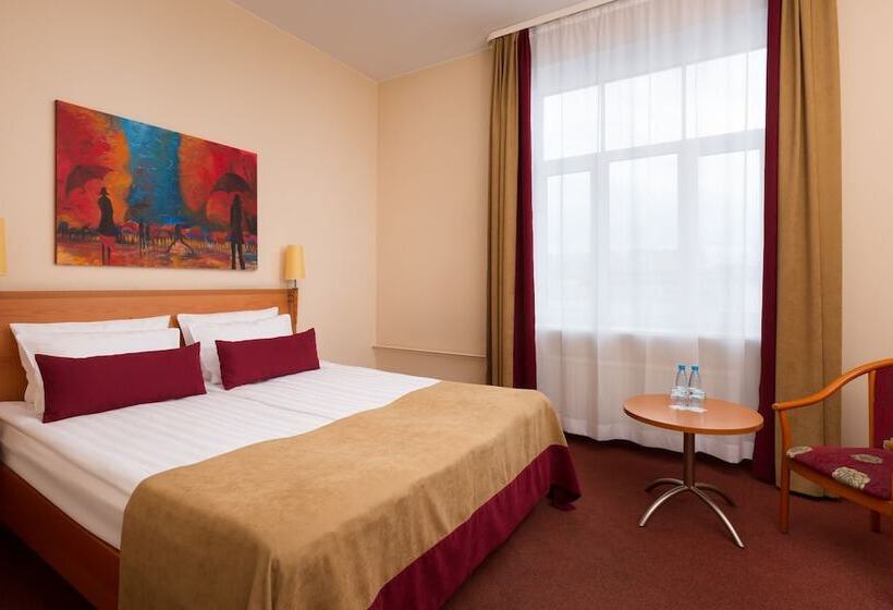 コンフォートルーム, Oktiabrskaya