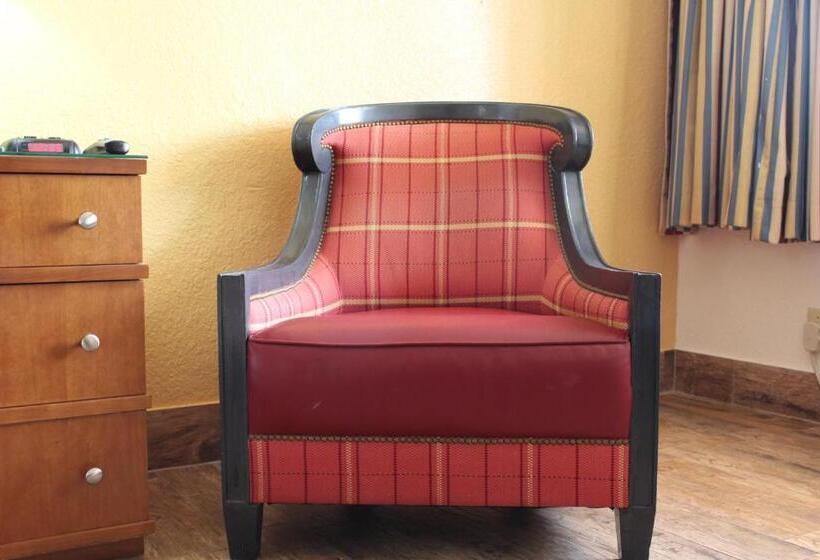 스탠다드 룸 킹사이즈 침대, Quality Inn Florida City  Gateway To The Keys