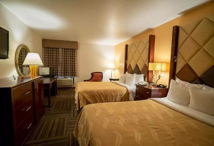 ２ダブルベッドのスタンダードルーム, Quality Inn Florida City  Gateway To The Keys