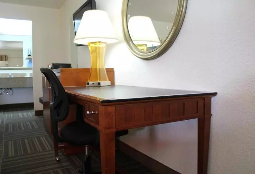 ２ダブルベッドのスタンダードルーム, Quality Inn Florida City  Gateway To The Keys