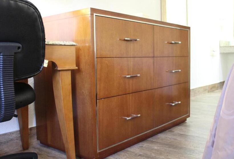 장애인을 위한 스탠다드 룸, Quality Inn Florida City  Gateway To The Keys