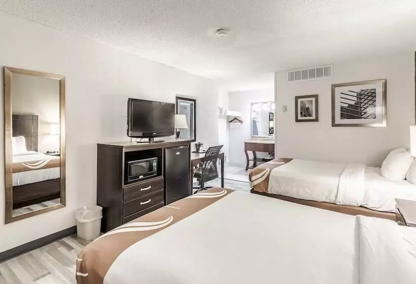 اتاق استاندارد با 2 تخت دوبل, Quality Inn University Lansing